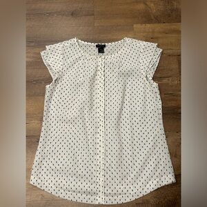 Ann Taylor flutter sleeve top